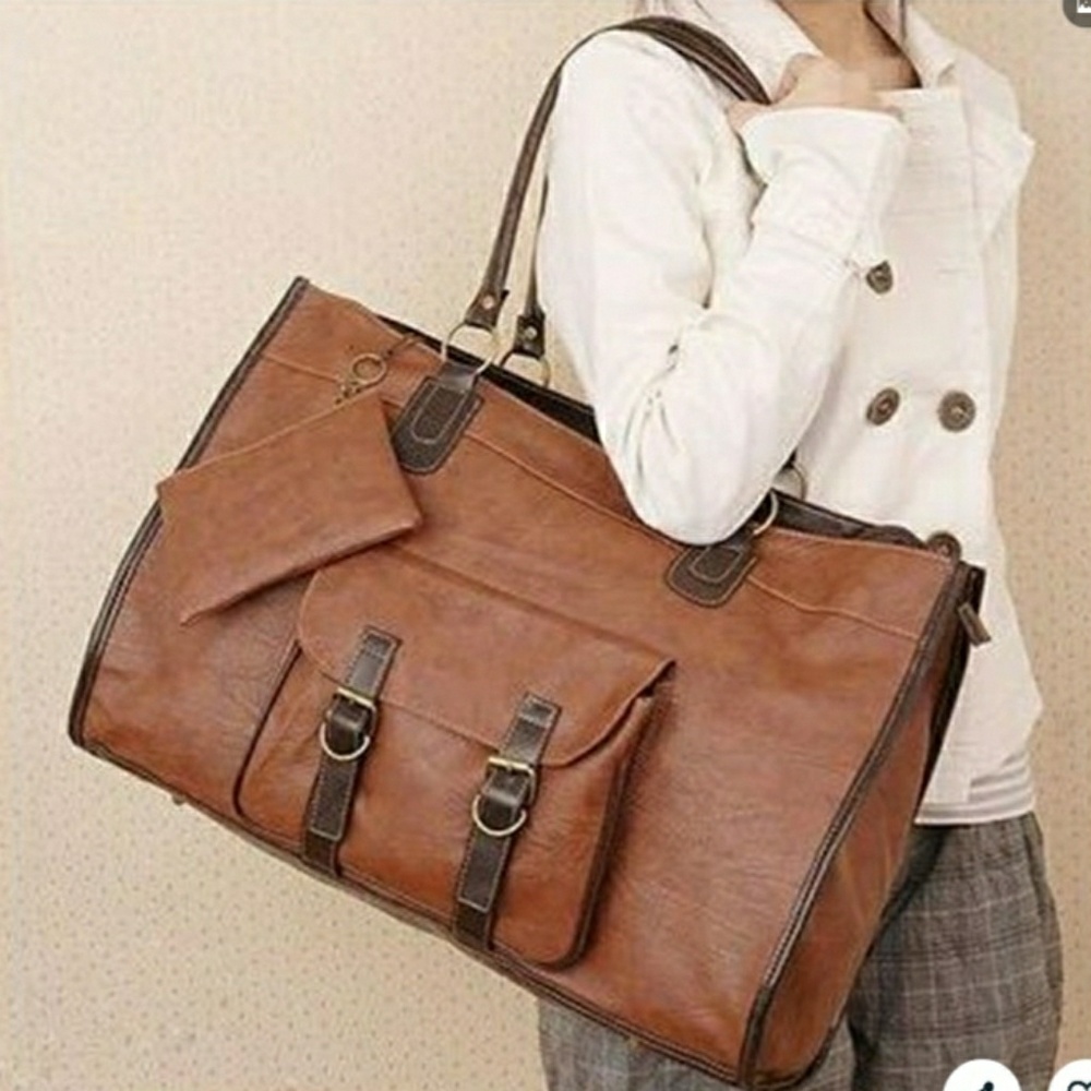 Chic shoulder bag. Vegan, NWT